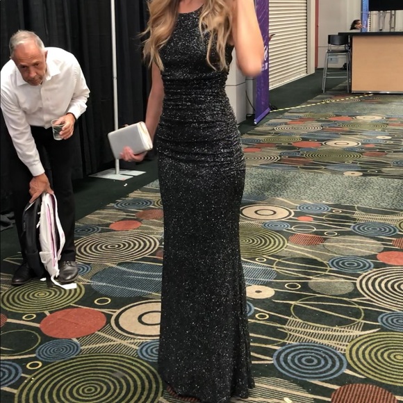Calvin Klein Black/silver halter glitter gown sz 2 - Picture 3 of 4